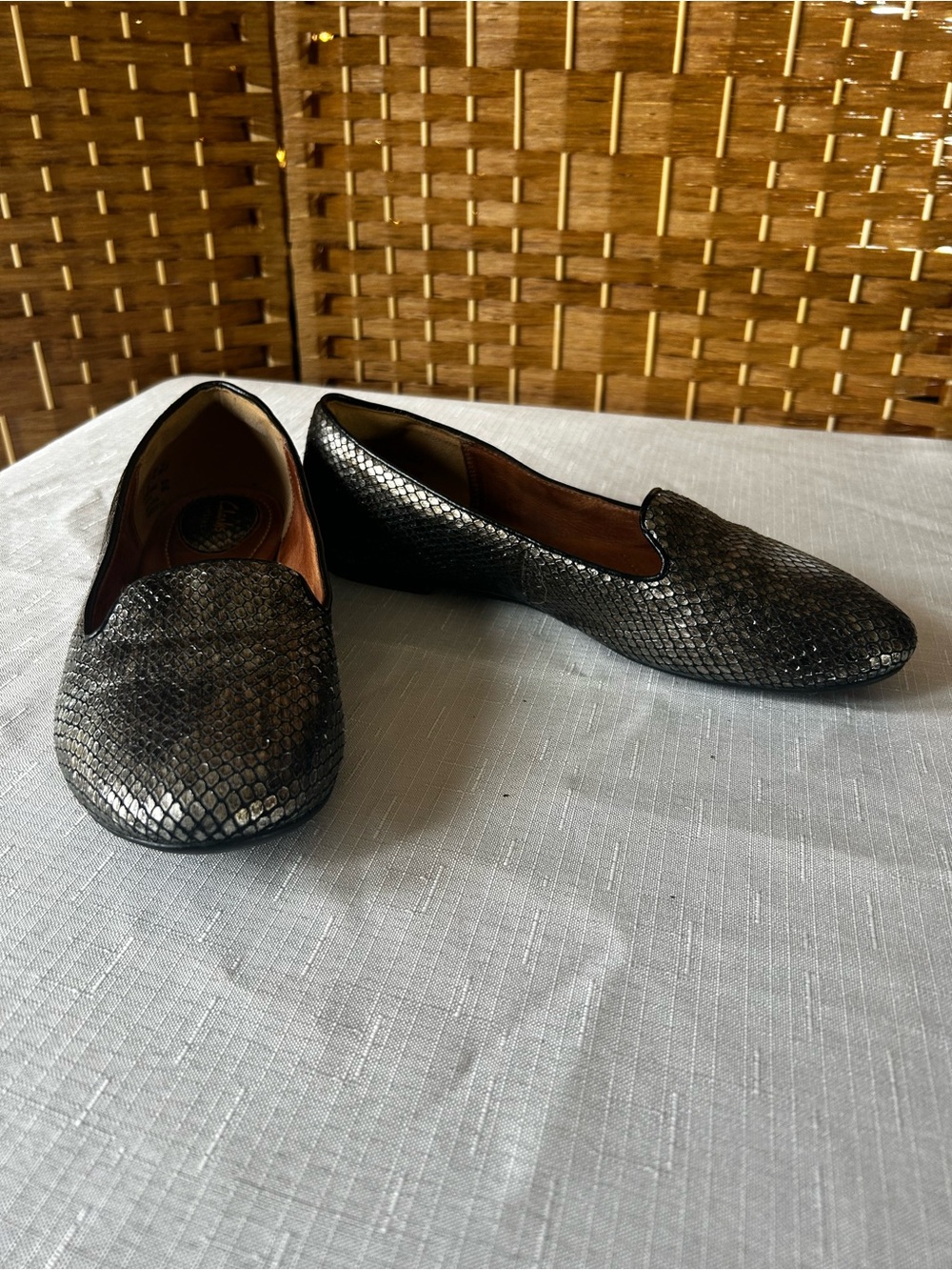 Clarks Leather Snake Print Flats Loafer Sz 9 Slip On Comfort Chic